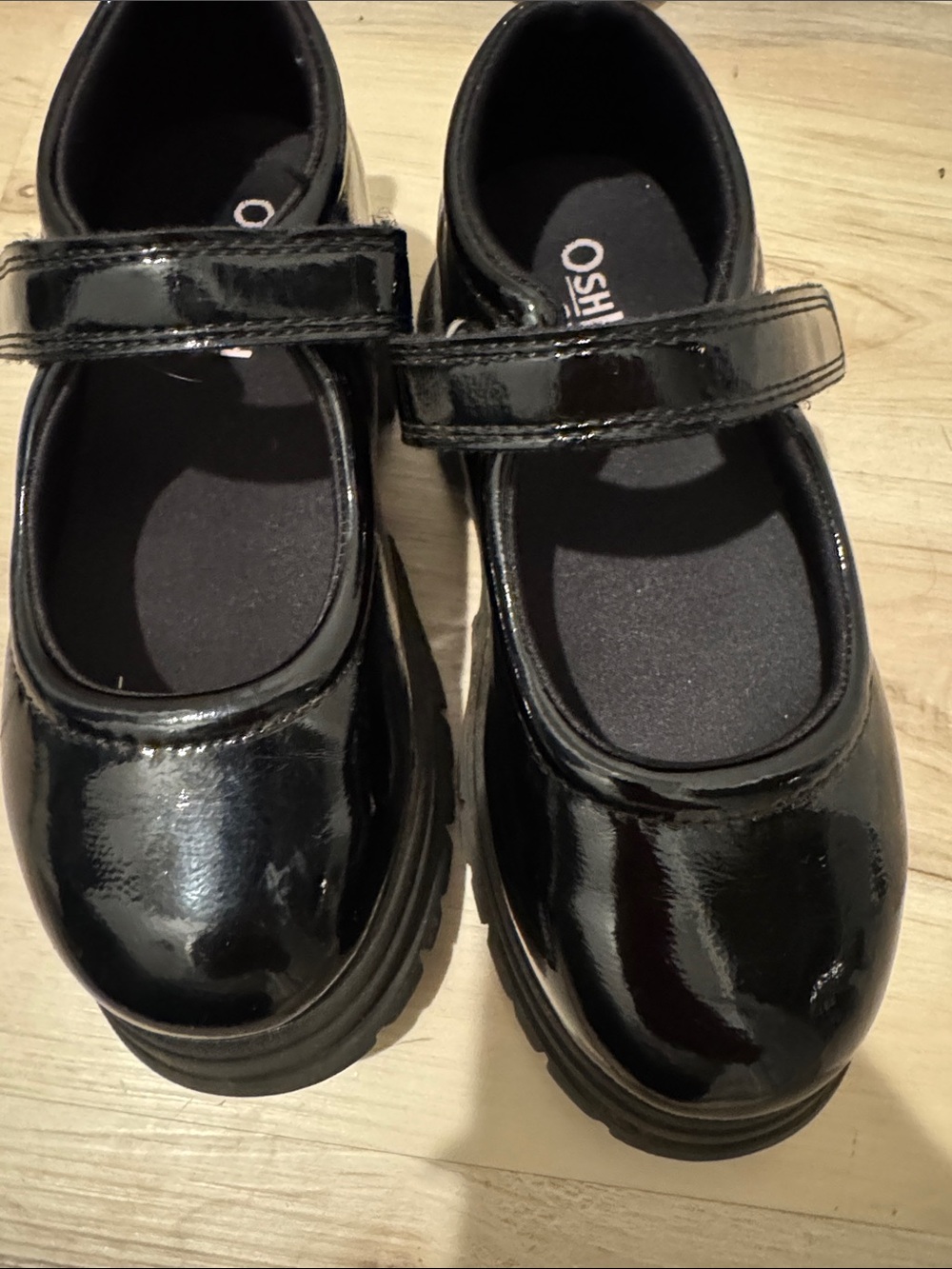 OshKosh B'gosh Shiny Black Patent Mary Jane Shoes